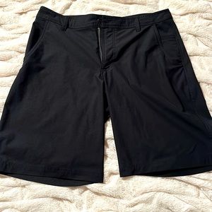 Lululemon Men’s Commission Shorts 36